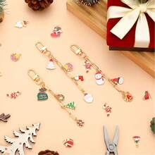 110/55 件圣诞节 DIY 钥匙扣制作套件，包含圣诞树、圣诞老人、雪花等合金饰物，配有钥匙扣夹、跳环和钥匙扣钳，适合女性，馈赠佳品 - 鑰匙圈套裝 - 查看 8