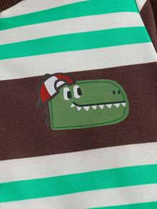 Set di felpa per bambini da 4 a 7 anni, composto da maglia a maniche lunghe con stampa a righe e dinosauri + pantaloni casual con tasche e stampa di dinosauri, adatto per primavera/autunno, per tempo libero, attività all'aperto, sport e uso quotidiano