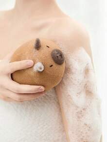 可爱水豚沐浴海绵 - 柔软低敏，浅米色，温和去角质清洁。完美的浴室装饰，经久耐用，是理想的沐浴用品。萌趣的水豚造型和柔软的浅米色材质，带来轻松愉悦的沐浴体验，非常适合面部和身体去角质。另有可爱沐浴海绵、大号沐浴海绵及其他沐浴用品可供选择。 - 彩色 - 查看 5