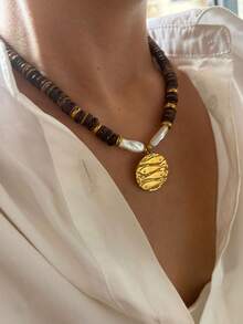 Monlansher Women's Autumn/Winter New Beaded Stainless Steel Round Pendant Necklace, Wooden Beads Paired With Stainless Steel Round Pendant, Fashion Minimalist Everyday Wear Luxury Elegant Beaded Pendant Necklace - Gold - View 3