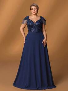 Faeriesty Mosy Plus 新娘母亲礼服:优雅雪纺晚礼服,饰有串珠亮片和鱼鳞刺绣 - 分层流苏肩部、拖地长裙和深 V 形后背,适合婚礼、红毯活动、正式晚宴和戏剧表演 - 藏蓝色 - 查看 2