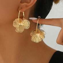 1 Pair Of Fashionable, Exaggerated, Delicate Cut-Out Double-Layered Flowers, Elegant Temperament Earrings, Suitable For Everyday Women's Wear - 金色 - 查看 2