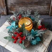 1 pièce Bougeoir de couronne de Noël en pomme de pin, décoration de baies rouges, ornement de bureau, arrangement de sapin enneigé de table, couronne de bougie (bougies non incluses) Décoration de maison Décorations de Noël Décoration de pièce Hiver
