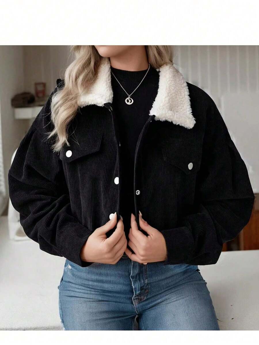 Veste courte élégante et décontractée pour femmes en velours côtelé avec patchwork, col en fausse fourrure, boutons devant, poches, manches longues. Top bomber polyvalent et décontracté, noir - Noir - Voir 1