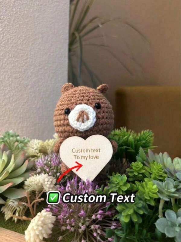 1pc 3.9 Inch Personalized Positive Energy Knitted Bear Figurine, Customizable Family Name, Suitable For Christmas, Halloween, Mother's Day, Father's Day, Anniversary, Confession, Birthday, Wedding, Party Gifts, Multifunctional, Reusable, Decorative, Exquisite, Cute, Colorful, Adorable, Fun, Customizable, Personalized, Unique, Ideal Gift For Her