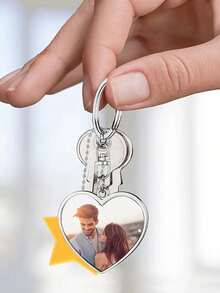 1 pieza Llavero personalizado de acero inoxidable con foto a color, un accesorio de bolso con diseño de imagen de doble cara, que sirve tanto como un accesorio práctico para llaves como un colgante de equipaje pensativo.