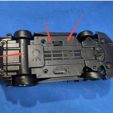 1/64 比例迷你遥控漂移车 2.4G 4WD 越野赛车，快速遥控车，配有漂移轮胎、障碍物、LED 灯，非常适合桌面和房间玩汽车玩具，是送给青少年和成人的理想礼物