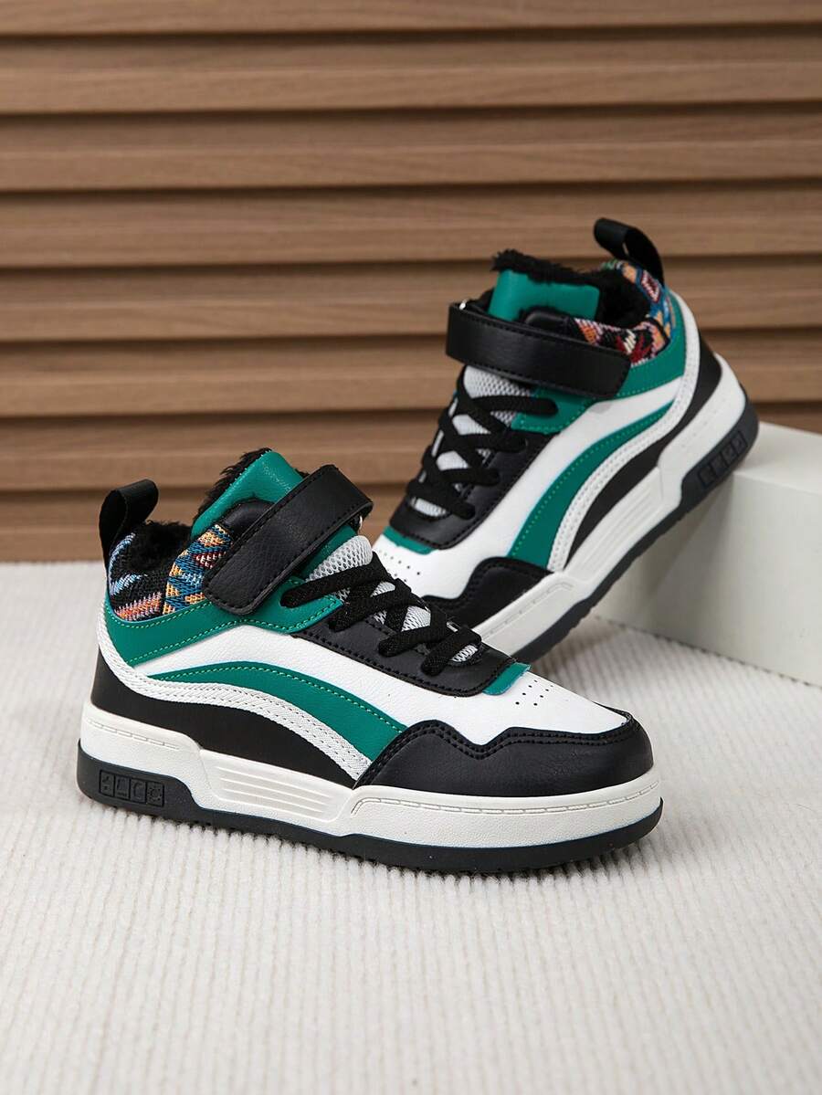 1 Pair Women's Casual High-Top Sneakers, Comfortable & Soft Student Skate Shoes, Stylish Design For Teenagers, Suitable For All Seasons, 2025 New Daily Commute Shoes, Fashion Street Style Women Outdoor Sports Shoes - Black Silk Forest Green - View 1