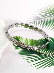 Fashionable Stainless Steel Daisy Zirconia Bangle, Suitable For Women's Party, Daily Wear, Classic Floral Design Wrist Jewelry Gift - Steel - View 2