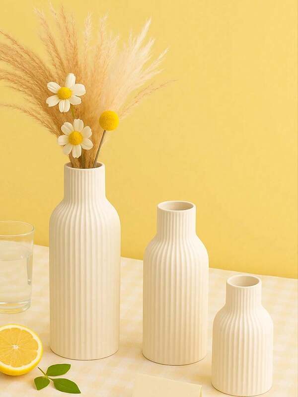 Jarrón decorativo blanco acanalado moderno - tamaño corto, mediano o alto, acento minimalista de mesa o piso para sala de estar, dormitorio, entrada, regalo de graduación o decoración de verano para el hogar, decoración de habitación, jarrón de flores, jarrón de vidrio