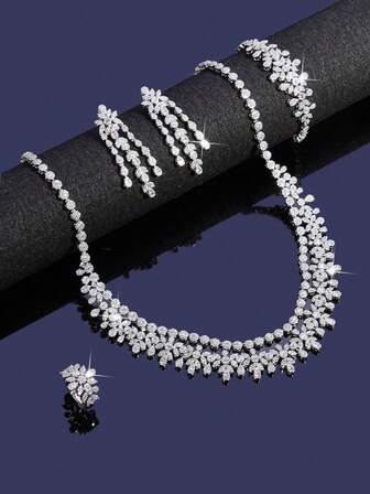 4 件白色方晶锆石奢华婚礼/正式派对多层项链、耳环、手链、开口戒指首饰套装，适合女性日常佩戴