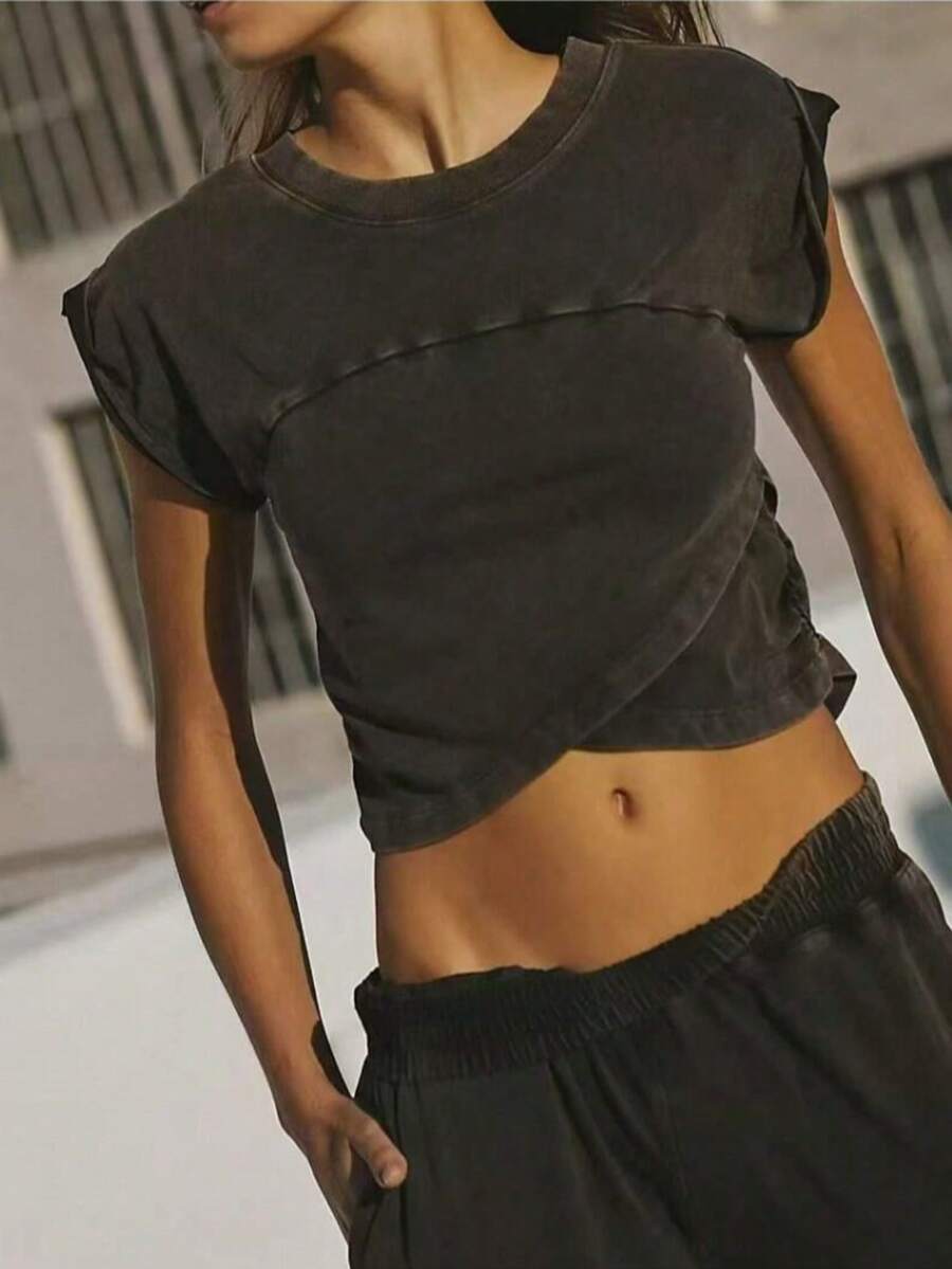 Women's Two-Piece Solid Color Casual Fashion Suit Crop Top And High Waist Sweatpants Set With Pockets Sportswear - màu đen - Xem 1