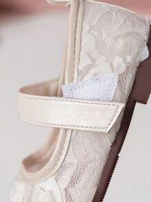 1 Pair Girls' Mesh Embroidered Heart & Rhinestone Lattice Design Flat Hollow Slip-On Shoes, Cute Princess Style, Fashion, Soft & Lightweight, Round Toe, Closure, Matching Mom's Size, Suitable For 2-14 Years Old Girls, All Seasons, Party, Holiday - 白色 - 查看 6