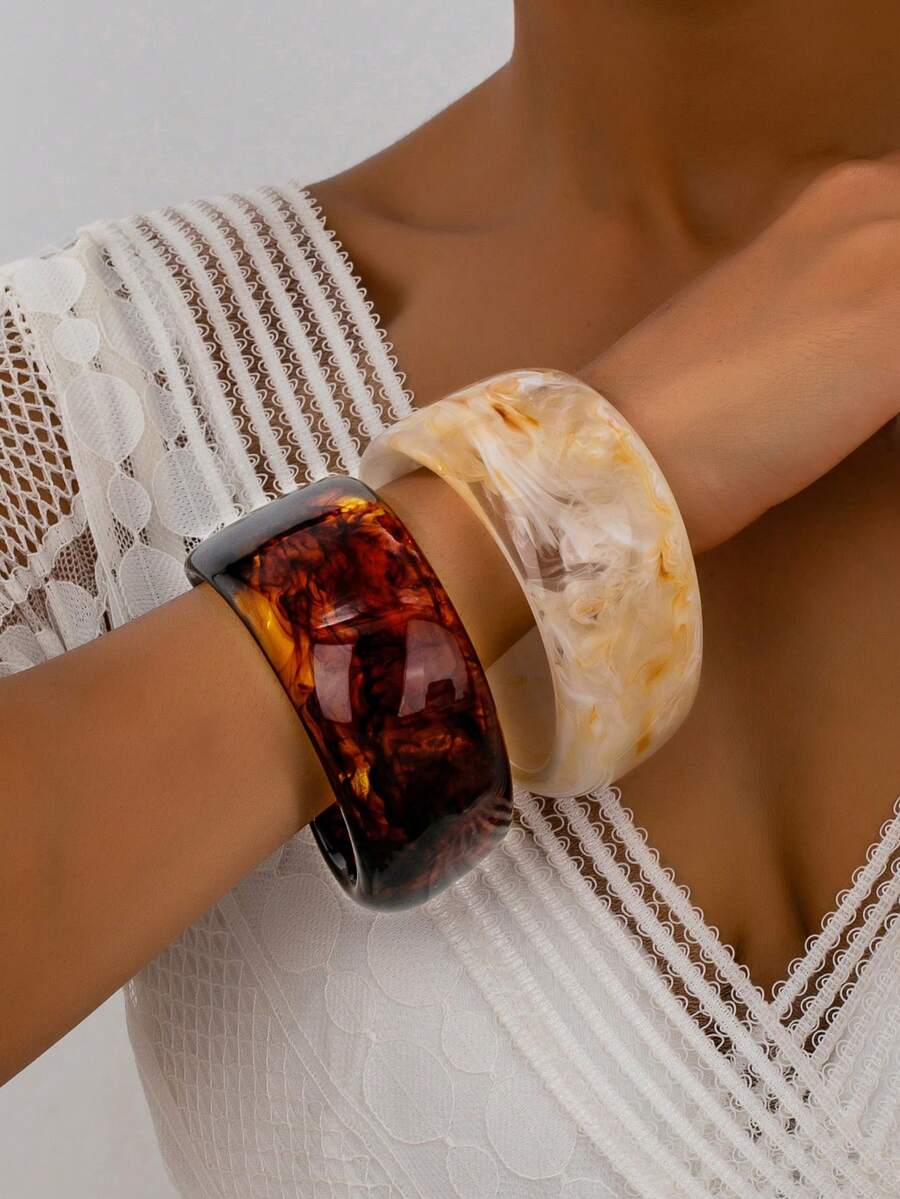 1pc Women's Resin Wide Bracelet, Retro Minimalist Hip-Hop Style, Suitable For Daily Wear And Vacation