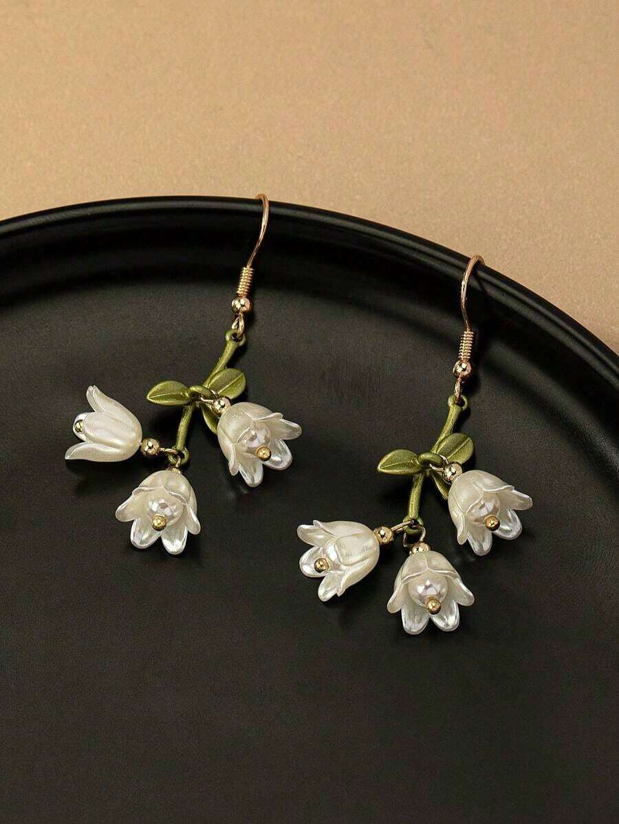 1pair Fashionable Chic Countryside Style Lily Flower Drop Earrings - Multicolor - View 1