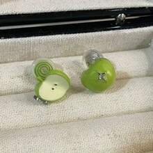 1 Piece Sweet Cute Green Apple Ear Clips Glazed Rhinestone Craft Elegant Jewelry Accessory Mother's Day 2026 Best Mom Unique Sentimental Heartfelt Thank You Mom Gift For Mom Grandma Mommy Mum Mothers Day Surprise Gift Mothers Day Jewelry Home Decor Accessories Women Girls Teens Daily Party Wear - 耳環 - 查看 2