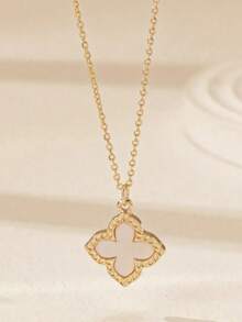 1 Pc Minimalist Acrylic Four Leaf Clover Delicate Pendant Necklace For Women Valentines,Mom,Mother,Mother's Day,Gift