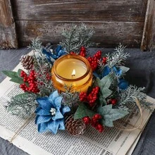 1 pièce Bougeoir de couronne de Noël en pomme de pin, décoration de baies rouges, ornement de bureau, arrangement de sapin enneigé de table, couronne de bougie (bougies non incluses) Décoration de maison Décorations de Noël Décoration de pièce Hiver