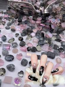 指甲饰品 美甲用品 深色美甲 黑色美甲宝石 透明水钻，透明指甲钻 指甲 DIY 美甲 黑白指甲 30/50/100 件 指甲尖底部钻石 多色混合包装 - 黑色 - 查看 19