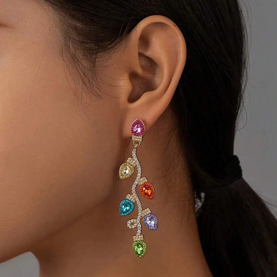 Pair Of Exquisite Christmas Tree Earrings, Colorful Bulb-Shaped Heart-Shaped Shiny Synthetic  Pendant Tassel Earrings, Suitable For Weddings, Vacations, Proms, Mother's Day, Valentine's Day, And Christmas Gifts, Women's Fashion Accessories