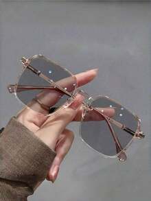1 PC Women Square Fashion Eyeglasses Classic Modern Simple Style Fashion Glasses Suitable For Outdoor Travel Fashion Glasses Beach Accessories For Women Glasses Shades Basics Fall Winter Women Outfits Clothes Business Casual Gifts - 無色 - 查看 2