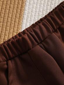 Set di felpa per bambini da 4 a 7 anni, composto da maglia a maniche lunghe con stampa a righe e dinosauri + pantaloni casual con tasche e stampa di dinosauri, adatto per primavera/autunno, per tempo libero, attività all'aperto, sport e uso quotidiano