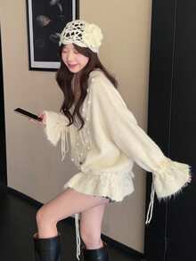 Áo len cardigan tay loe cổ chữ V khoét lỗ họa tiết hoa cỡ lớn - Màu be - Xem 6
