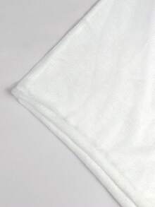 女士宽松镂空长袖白色毛衣上衣，新年白色装扮