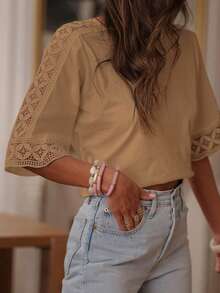 女士优雅纯色梭织面料镂空T恤，带蕾丝花边，适合花园和休闲穿着，春夏季 - 卡其色 - 查看 5