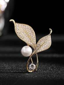 1pc Elegant Pearl Leaf Design Brooch, High-End Decoration For Coat, Dress, Jacket, Gift For Wife, Friend, Special Occasions Dress Accessories Pin For Clothes Bag Charm School Office Accessories Shirts Jewelry Christmas Halloween Clothes Pin Funny Cute Teacher Gifts