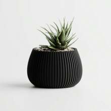 ORIZZONTE Modern Decorative Vase With Vertical Stripe Texture – Minimalist Round And Low Design For Plants, Cactus, Bonsai – Home/Office Gift Idea – Available In 2 Sizes – 100% Made In Italy, Shipping From Italy