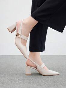 Sandalias de tacón alto grueso y puntera puntiaguda, cómodas y de moda, con hebilla cuadrada de color marfil - Beis - Ver 1