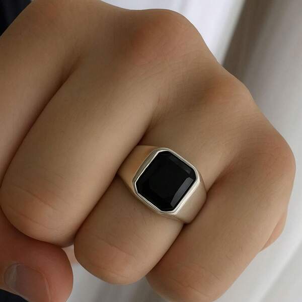 DEDEIRA PEDRA ANEL PEDRA PRETA MACIÇO Europeu & Americano Vintage Aço Titânio Frio Metal Chifre Textura Chique E Popular Homens Minimalista Pulseira De Corrente Aço Inoxidável Punk Hip Hop Estilo Para Jóias Presente E Para A Elegante Look