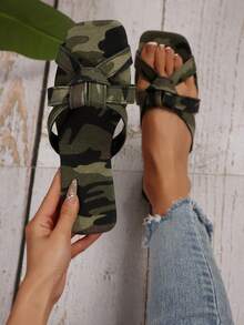 Women's Flat Square Toe Criss-Cross Strap Sandals, Camouflage Solid Color Fashion Elegant Fabric Bowknot Slippers For Indoor And Outdoor, Spring/Summer - Camouflage - View 4
