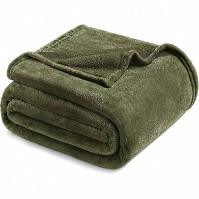 Large Fleece Throw Blanket Couch, Sofa, 300GSM Soft And Warm, Forest Green All Season Use, Cozy, Plush, Lightweight, 50x70 Inches, Luxury Comfortable Blanket