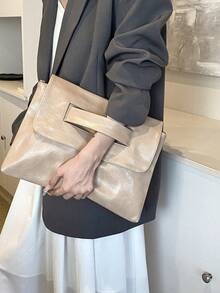 Dedoo 一件装女士时尚复古油皮斜挎包。都市时尚，休闲简约，优雅百搭。可挎在手上、腋下或全身。适合通勤、收纳笔记本电脑、购物、旅行、情人节礼物、送给妈妈等场合。 - 卡其色 - 查看 4