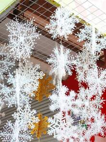 30 pièces de flocons de neige en plastique blanc artificiels pour la décoration de fête de Noël, anniversaire, festival. Ensemble d'ornements pour sapin de Noël - décorations suspendues de flocons de neige pour les célébrations de Noël et du Nouvel An, sans alimentation électrique nécessaire