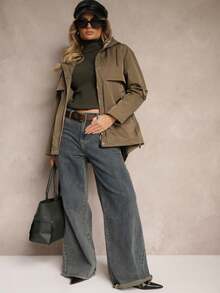 Jaqueta Parka com Capuz e Bolsos com Cordão na Cintura