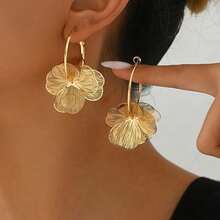 1 Pair Of Fashionable, Exaggerated, Delicate Cut-Out Double-Layered Flowers, Elegant Temperament Earrings, Suitable For Everyday Women's Wear - 金色 - 查看 7