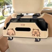 这款单包装卡通水豚造型多功能后座储物盒，专为熊猫主题汽车设计。它配备便捷的水瓶杯架和纸巾盒，兼容所有车型。不仅是汽车装饰、车内收纳和纸巾整理的理想之选，还集成了多种汽车挂钩功能。