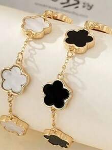 2pcs Classic White & Black Clover Bracelets, Fashionable, Elegant, Vintage, Suitable For Daily, Commute, Parties, Gifts For Friends. The Black One Has A Protective Layer That Can Be Peeled Off Before Wearing. - Multicolor - View 7