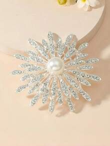 1pc Elegant Snowflake Brooch, White Pearl Versatile Lapel Pin For Suit Jacket, Suitable For Christmas, Birthday, Wedding, New Year Gift - Silver - View 2