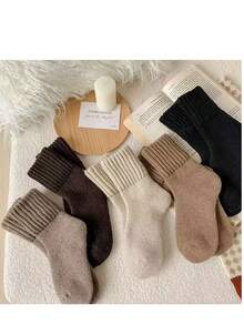 5/3/1 para damskich zimowych skarpet, ciepłych, grubych, dzianinowych, miękkich, vintage'owych, swobodnych, puszystych skarpet, dzianinowych skarpet dla kobiet, grubych i ciepłych skarpet do noszenia z butami śnieżnymi lub botkami