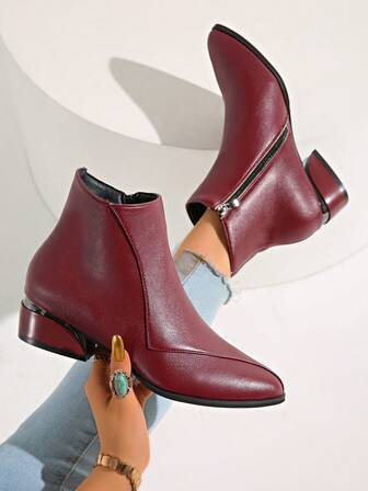 Höst/Vinter Dam High-End Vinröd Läder Patchwork Spetsig Tå Metallisk Glansig 4cm Grov Klack Sidodragkedja Fashionabla Sexiga Fest Korta Ankel Chelsea Stövlar