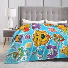 Bear In The Big Blue House Soft Flannel Blanket - Cozy All-Season Gift Blanket With Playful Bear & Friends Design, Perfect For Home Decor, Office, Or Travel, Allseason Blanket |   Playful Design |   Polyester Blend, Bear Blanket - 280GSM It's An Interesting Gift For Birthdays, Christmas, Halloween, Thanksgiving And New Year For Female Family Members, Friends, Classmates, Best Friends And Boyfriends And Girlfriends. It's Suitable For Napping, Camping And Cute Home Decoration And For Pet For All Seasons, Machine Washable. Applicable For Sofa, Bedding, Office, Also Suitable For Camping And Travel, An Ideal Gift For Birthdays And Holidays. - 如圖所示 - 查看 8