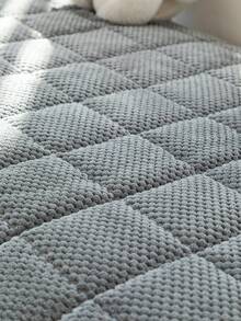 1pc Solid Color Plush Sofa Cover - Modern Non-Slip Warm Sofa Protector, Black Edged Bottom Sofa Cushion, Fits Single To Four-Seater Sofa - Machine Washable Polyester Home Decor