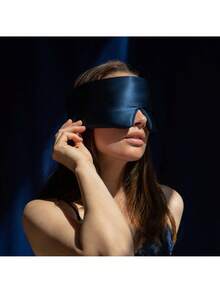 1个/2个装100%桑蚕丝奢华男女通用睡眠眼罩，可水洗重复使用，透气遮光，可调节，提供极致睡眠体验，适用于卧室、旅行、办公室、学校等场合，是馈赠家人、同事和朋友的理想礼物，眼罩可完全遮盖双眼，是旅行必备品。 - 多色 - 查看 6