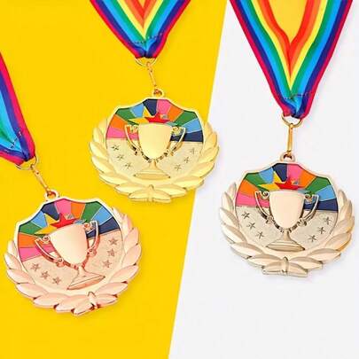 1 Huy chương hợp kim kẽm cao cấp - Thích hợp cho các hoạt động thể thao và ngoài trời, chạy marathon, tiệc Giáng sinh và trang trí - Có sẵn màu hồng, vàng, bạc, móc treo kim loại bền, huy chương, giải thưởng cuộc thi, ghi nhận thành tích, giải thưởng thời trang, ruy băng trang nhã, móc chất lượng cao, chất liệu bền, bằng khen, huy chương, vận động viên và người đam mê thể thao, nhà tổ chức sự kiện, thích hợp cho các cuộc thi, lễ kỷ niệm, lễ hội, thể thao đồng đội, hoạt động ngoài trời, các loại huy chương giải thưởng cuộc thi khác nhau.