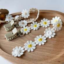 1个雏菊刺绣布艺奶嘴夹，防丢夹