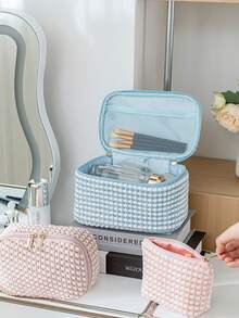 1 Pink Velvet Material Cosmetic Bag Travel Portable Storage Bag, Women's Cosmetic Bag Lipstick Bag, Travel Cosmetic Bag Storage Bag, Polka Dot Pattern Large Capacity Cosmetic Storage Bag, Toiletry Bag Large Capacity Velvet Storage Bag